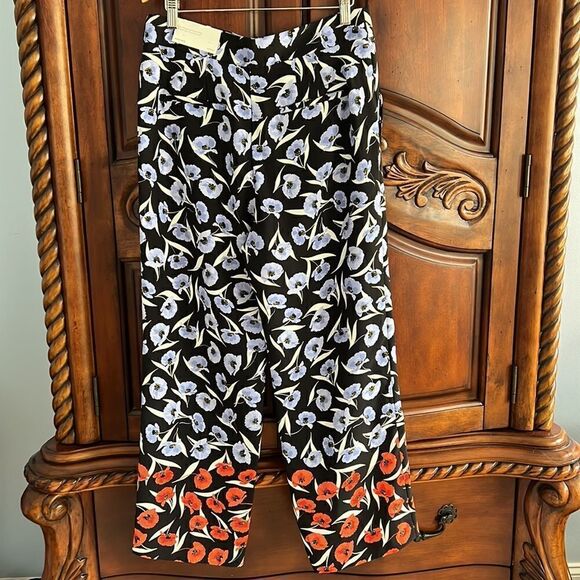 Ann Taylor Wide leg floral pants- size 8P - Picture 5 of 11